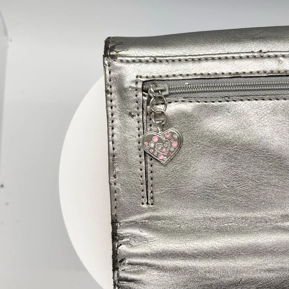 Kathy Van Zeeland Silver Metallic Wallet with Heart Accent Y2K - Picture 7 of 16